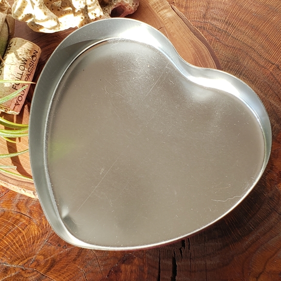 EUC Brighton Heart Bracelet & Earring Set with Tin - Picture 14 of 16